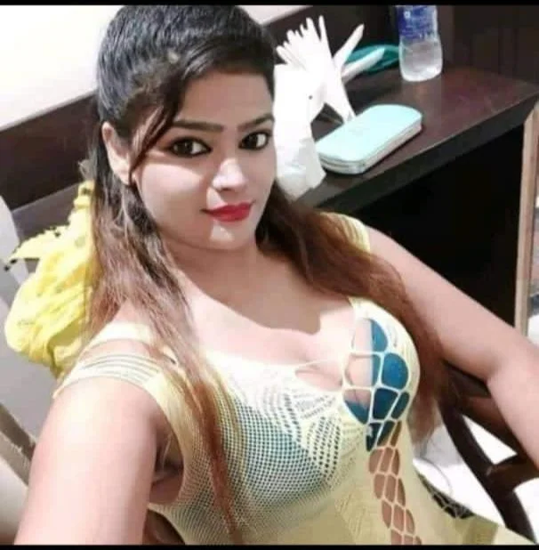 Sexy Call Girl Abhilasha